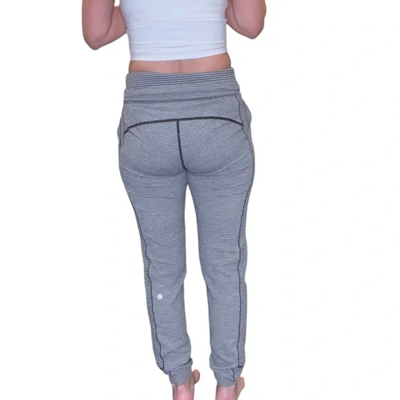 Lululemon Base Runner Joggers - Picture 3 of 8